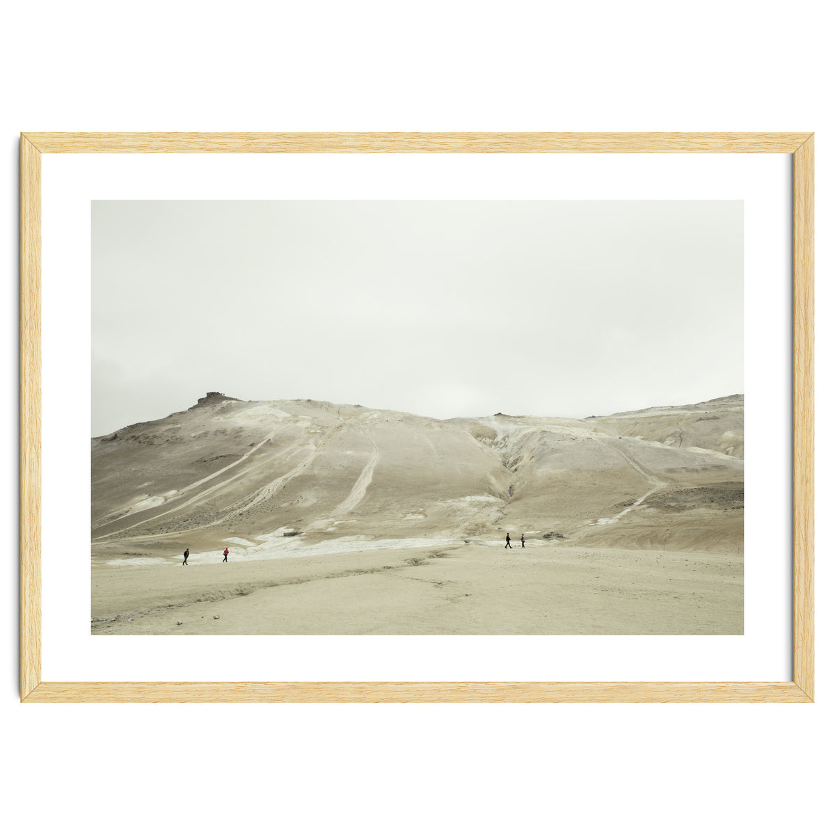 Tourists at volcano - Iceland