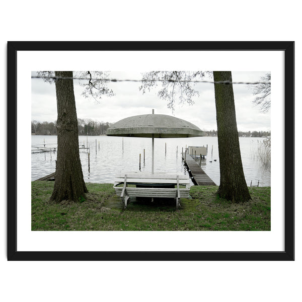 Lakeside rest place - out of season