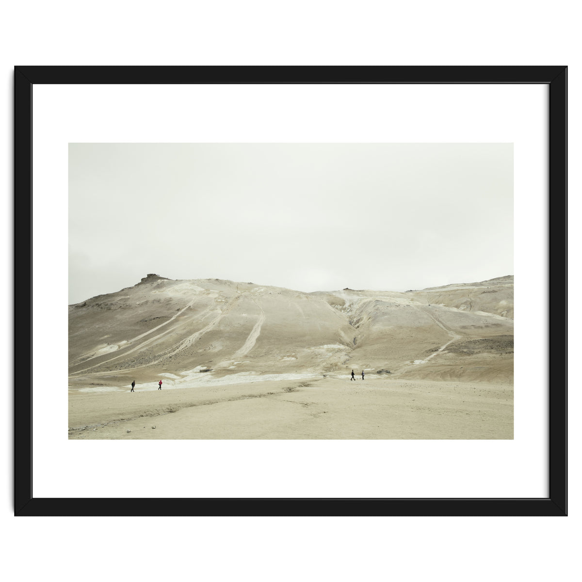 Tourists at volcano - Iceland