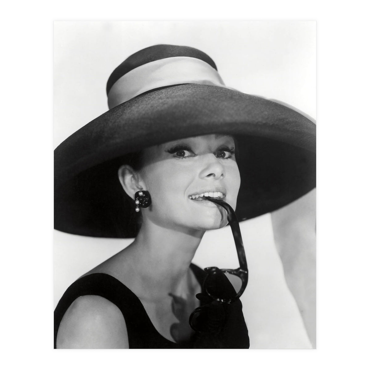 AUDREY HEPBURN in BREAKFAST AT TIFFANY'S (1961), directed by BLAKE EDWARDS. (Print Only)