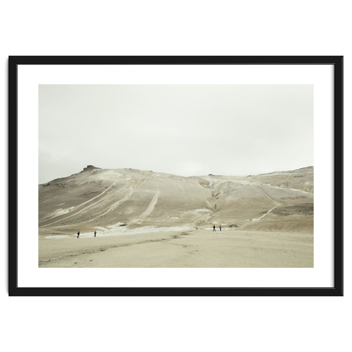 Tourists at volcano - Iceland