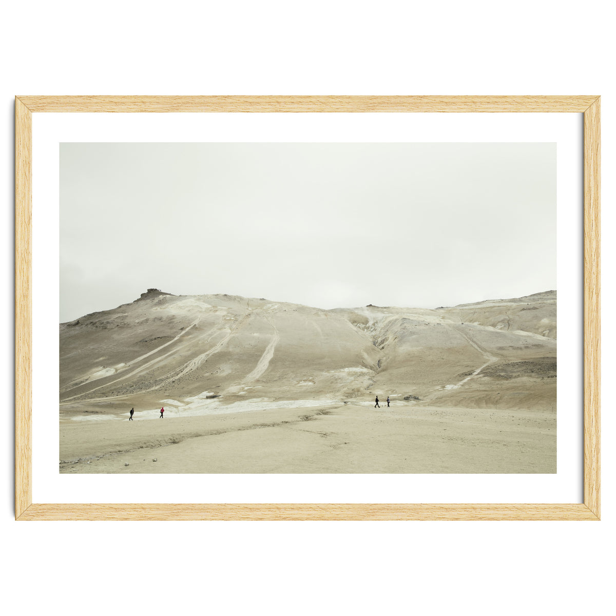 Tourists at volcano - Iceland
