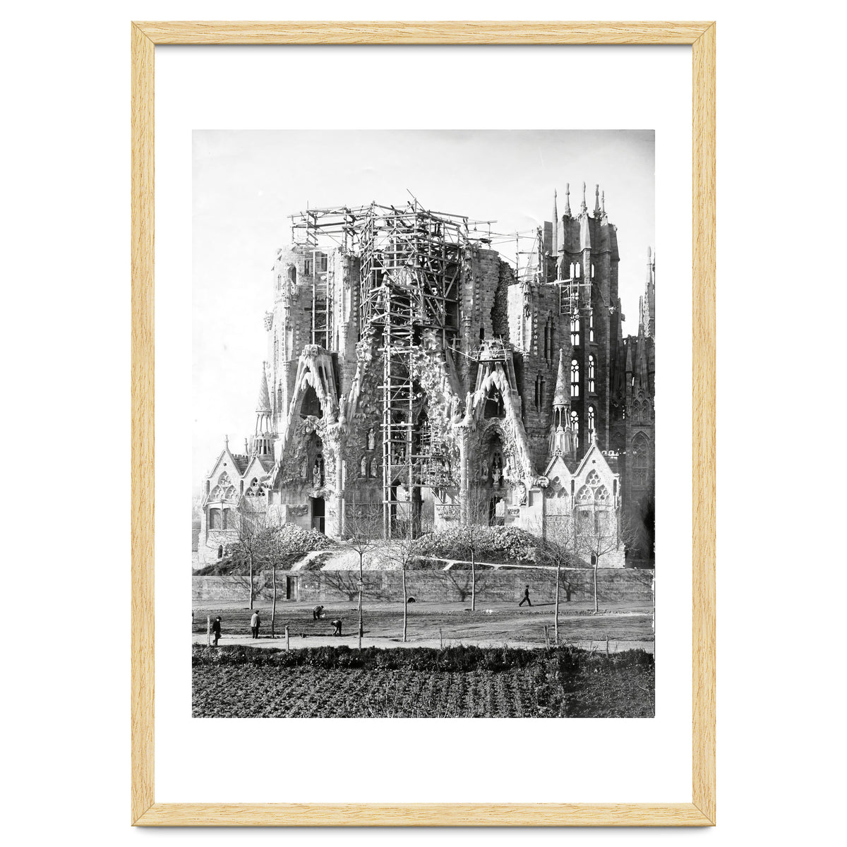 VIEW OF THE "SAGRADA FAMILIA" BASILICA BY ARCHITECT ANTONI GAUDI, PHOTOS OF WORK.  Ca. 1910.