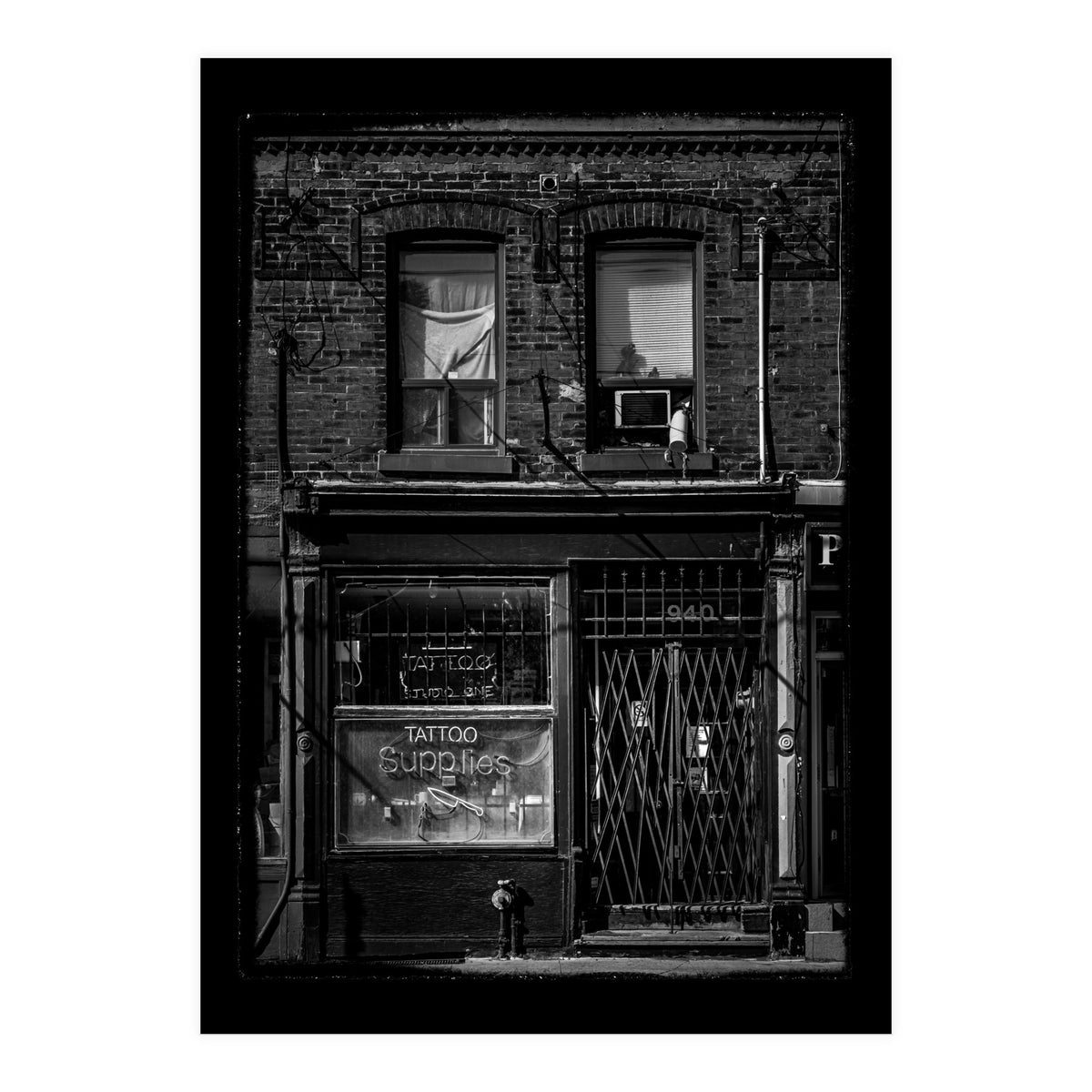 No 940 Queen St E 3 with Border (Print Only)