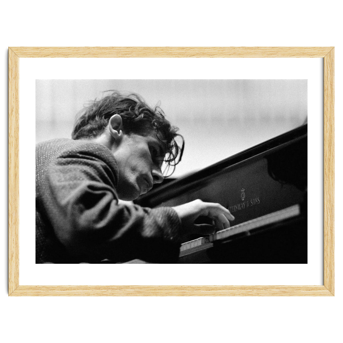 Pianist Glenn Gould with the Berlin  Philharmonic Orchestra under Herbert von Karajan. Berlin,1957.