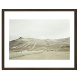 Tourists at volcano - Iceland thumbnail
