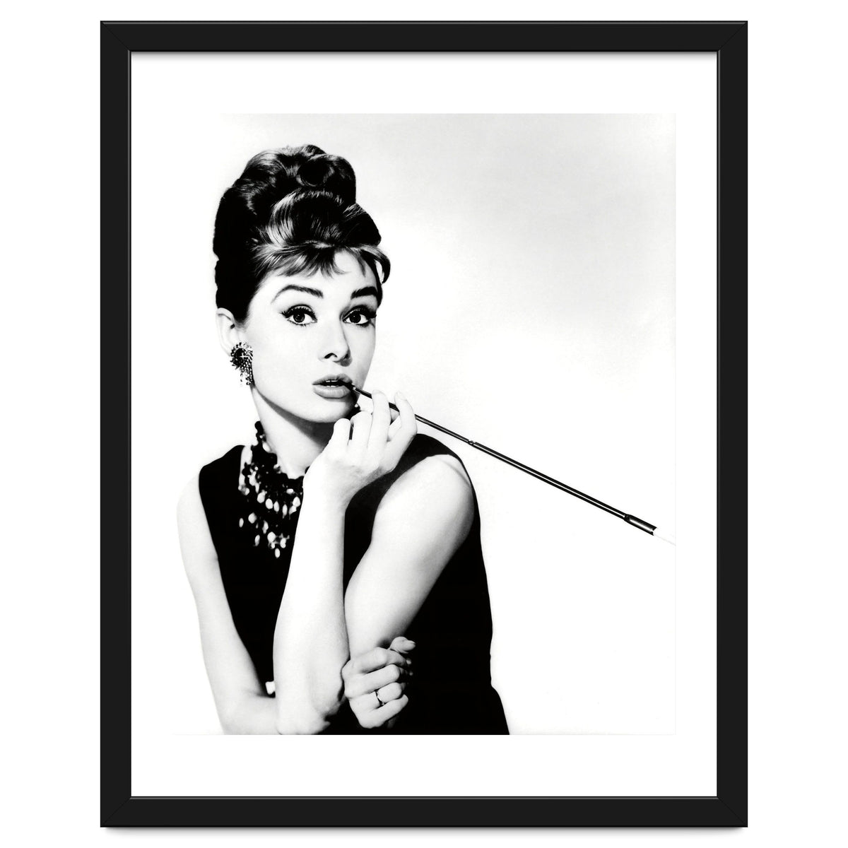 AUDREY HEPBURN in BREAKFAST AT TIFFANY'S (1961), directed by BLAKE EDWARDS.