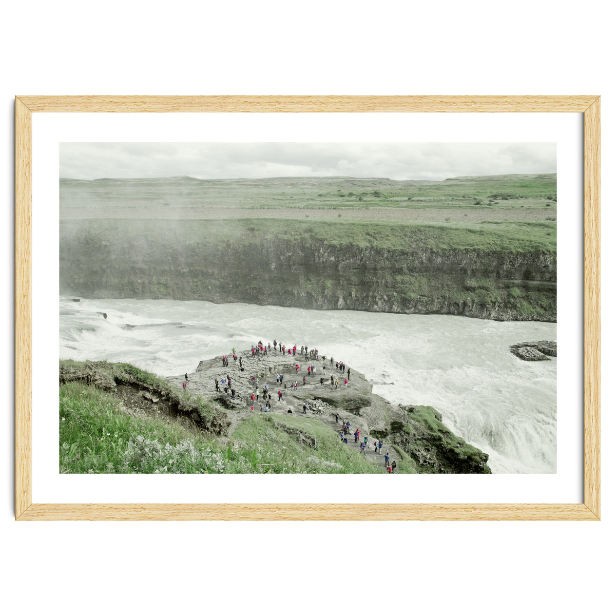 Tourists at the edge of the big river - Iceland