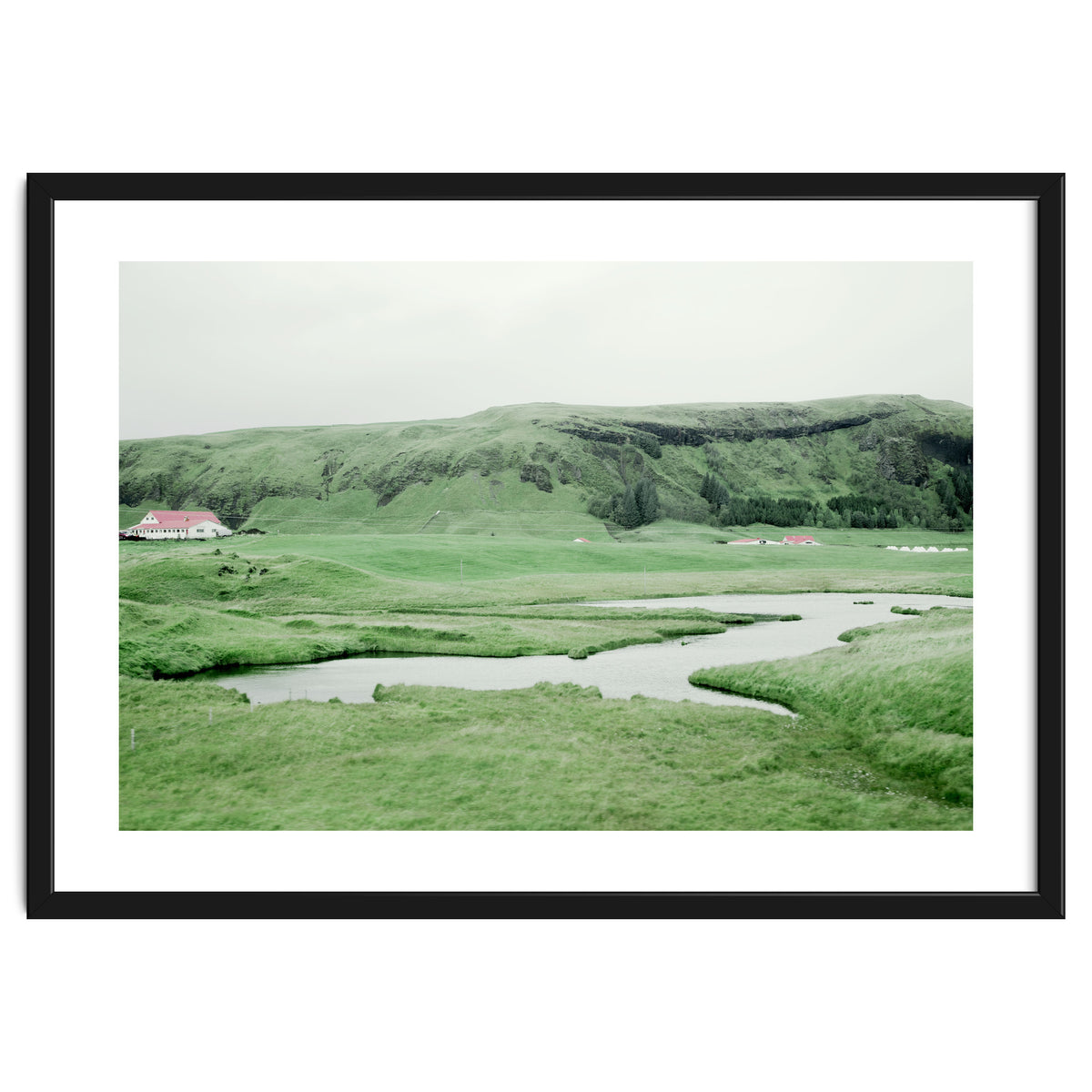 Pond and house in the middle of nowhere - Iceland