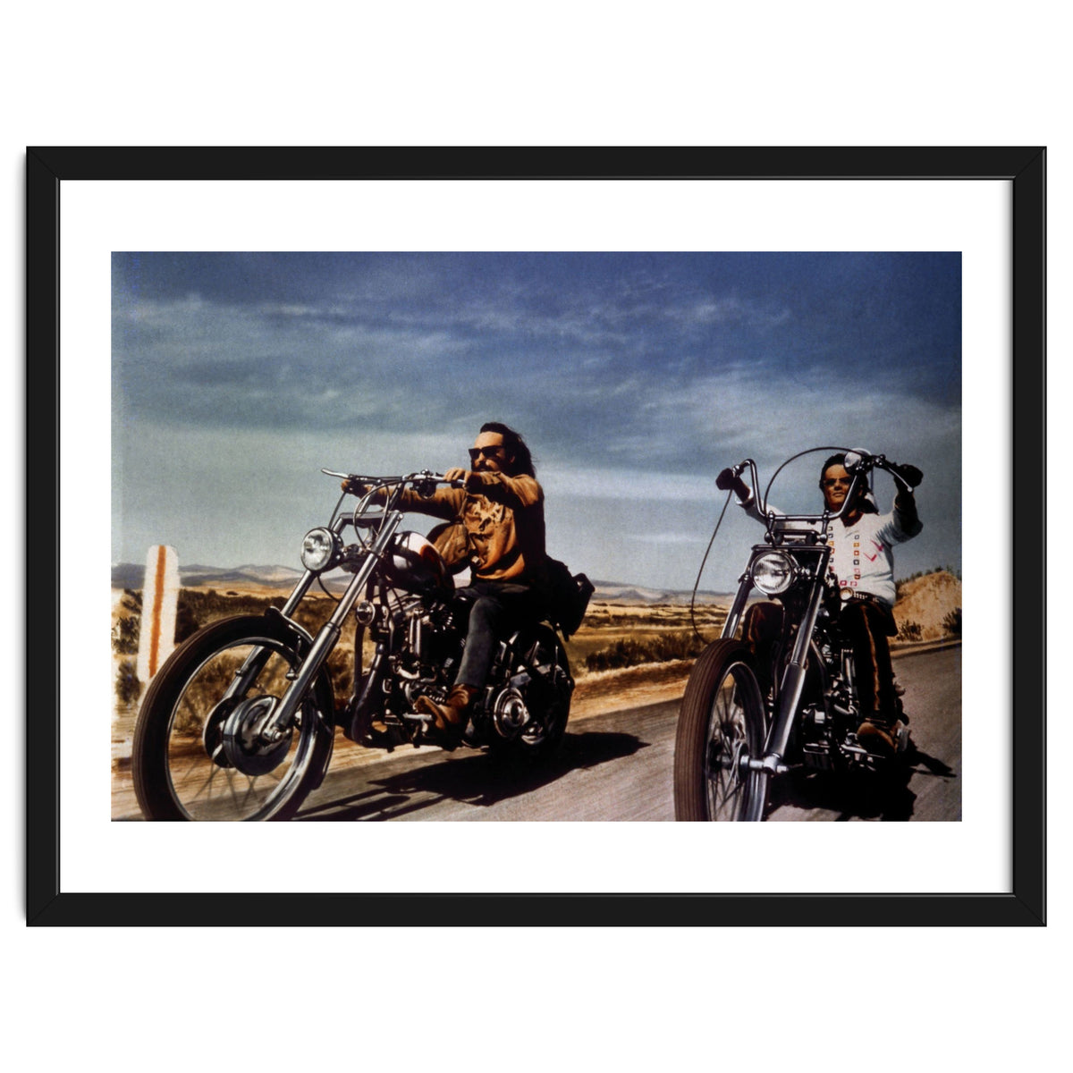 DENNIS HOPPER and PETER FONDA in EASY RIDER (1969), directed by DENNIS HOPPER.