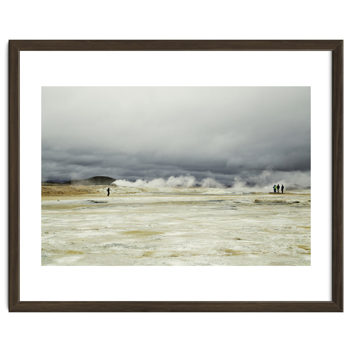 Tourists at the volcano steam spot - Iceland