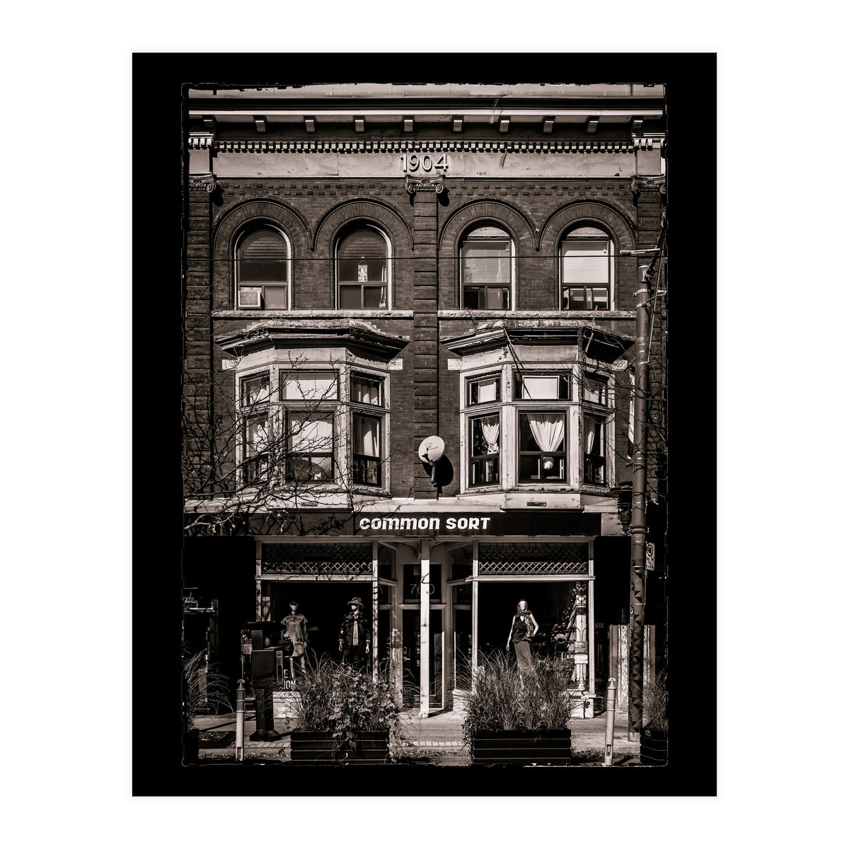 Nos 760 - 762 Queen St E 1 with Border (Print Only)