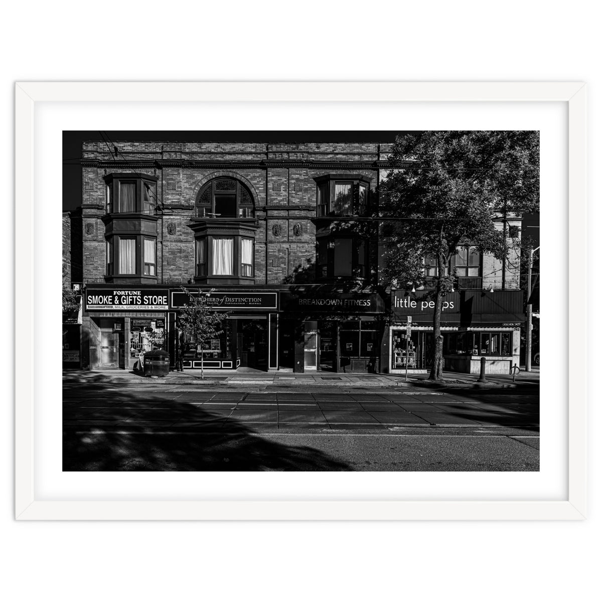 Nos 736 - 742 Queen St E 1