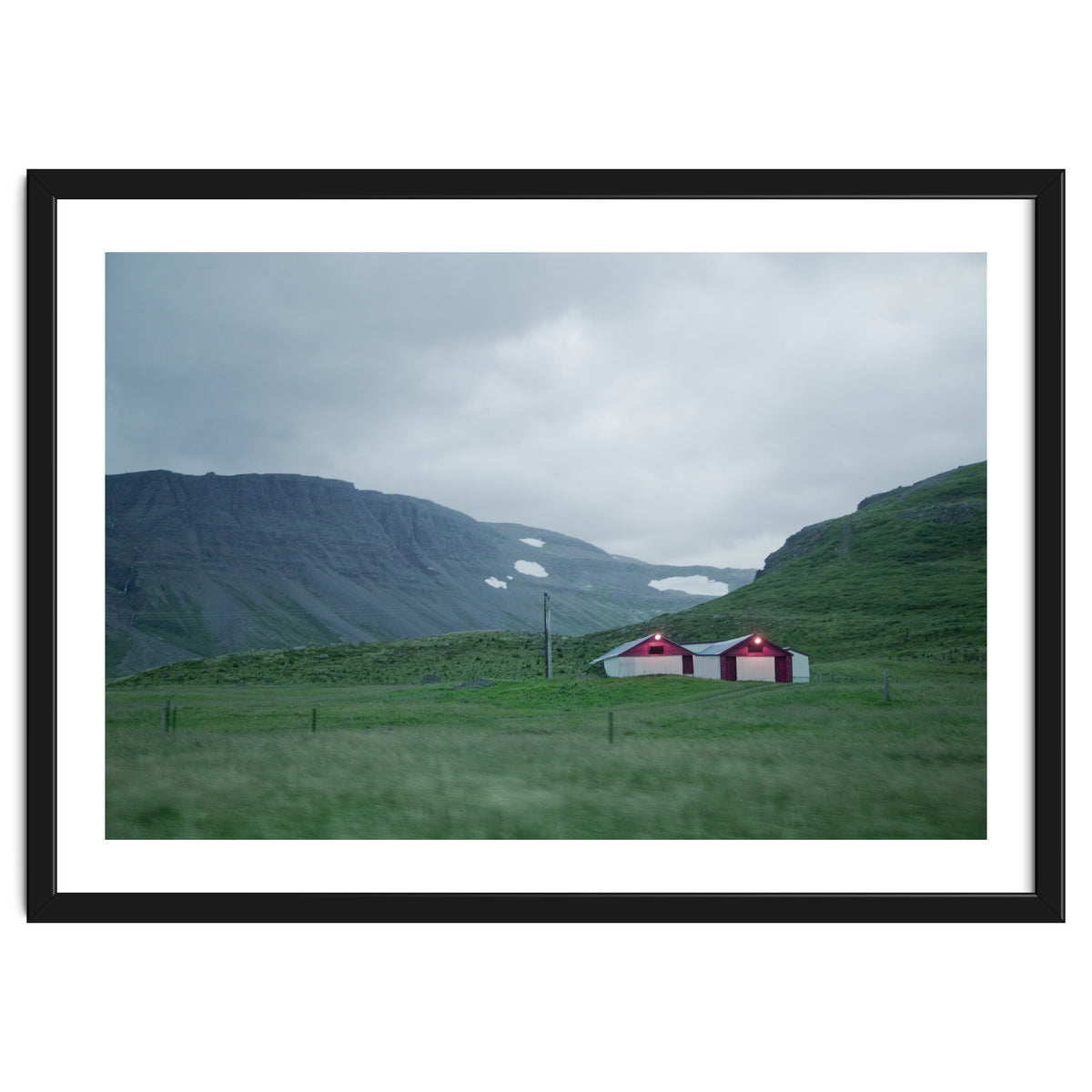 Cabins under the twilight - Iceland