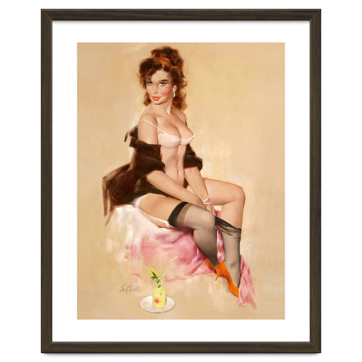 Sexy Pinup Brunette Modelling