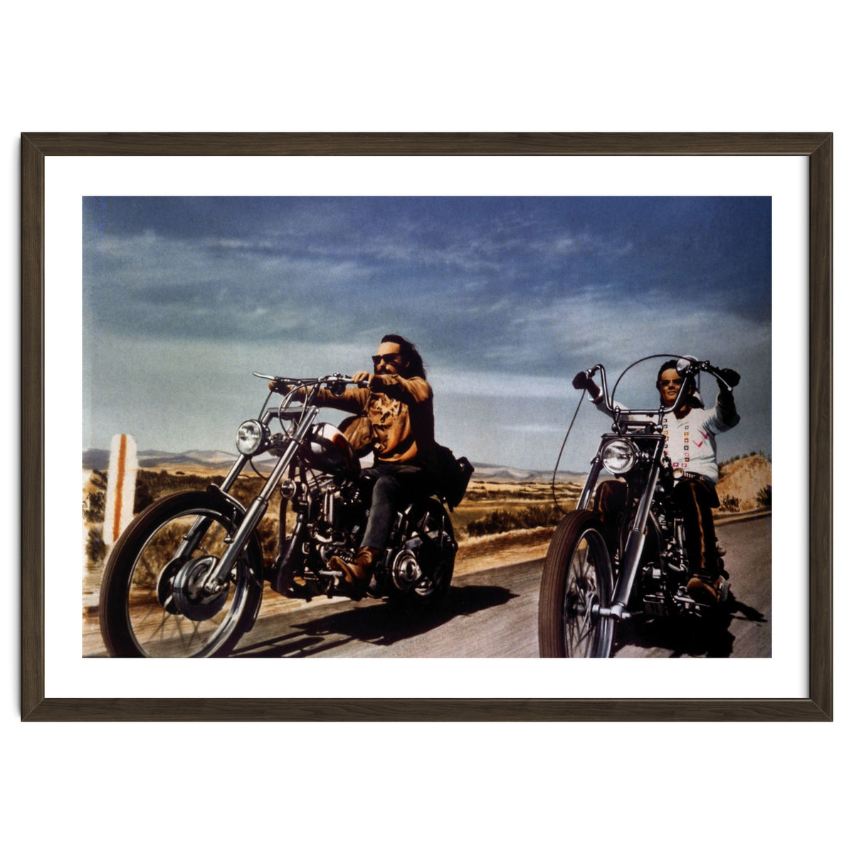 DENNIS HOPPER and PETER FONDA in EASY RIDER (1969), directed by DENNIS HOPPER.