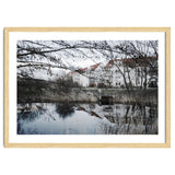 Residential house along the lake thumbnail