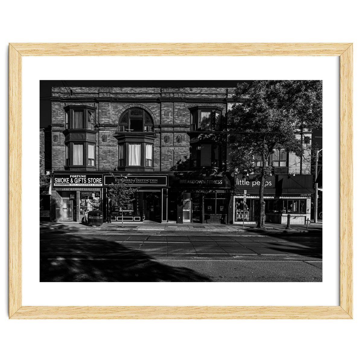 Nos 736 - 742 Queen St E 1