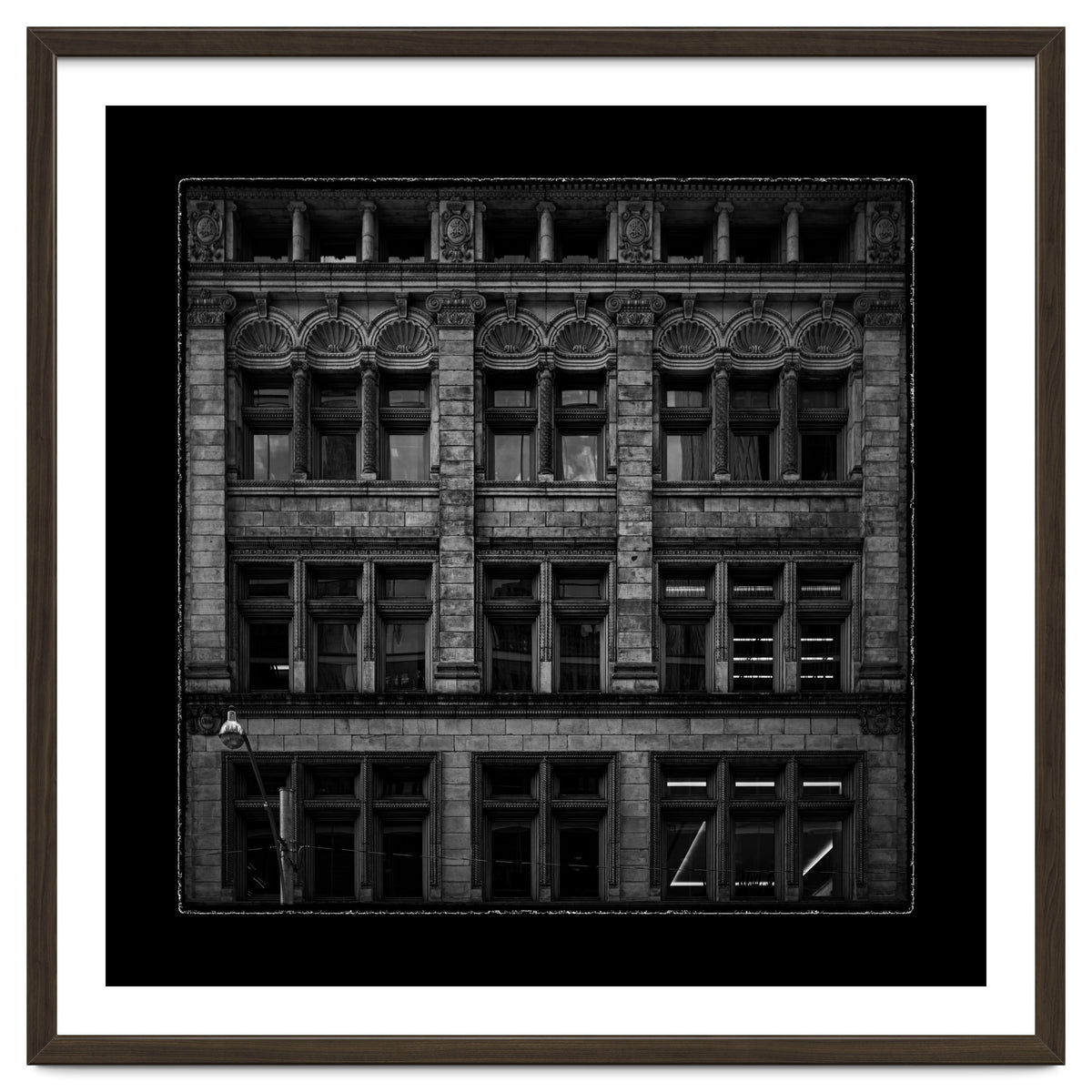 No 11 Adelaide St W 1 with Border