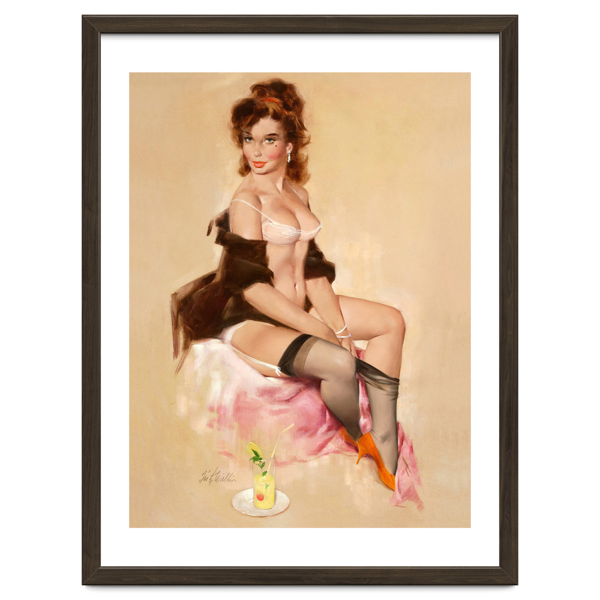 Sexy Pinup Brunette Modelling