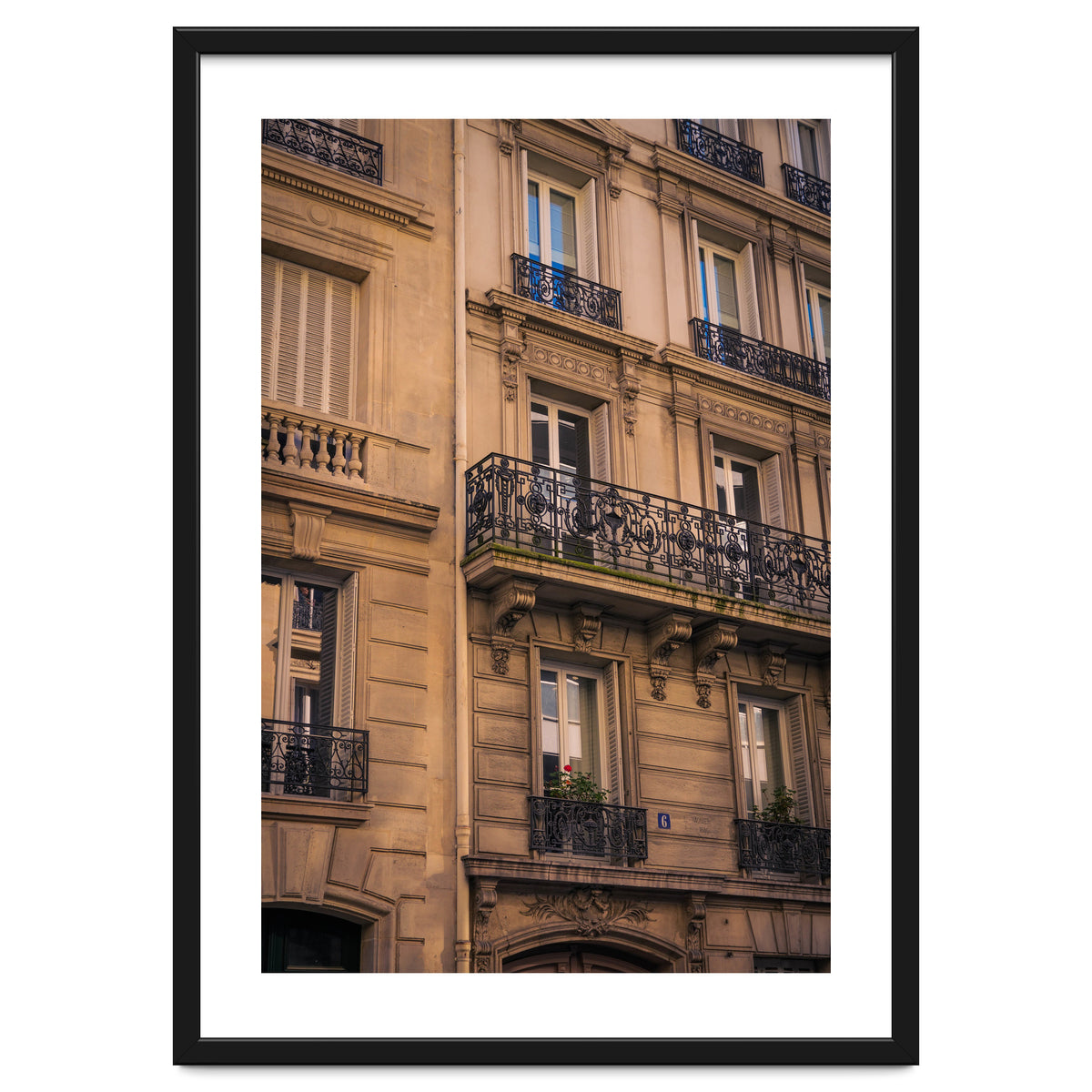 Street Photography - Haussmanian Facade, Paris