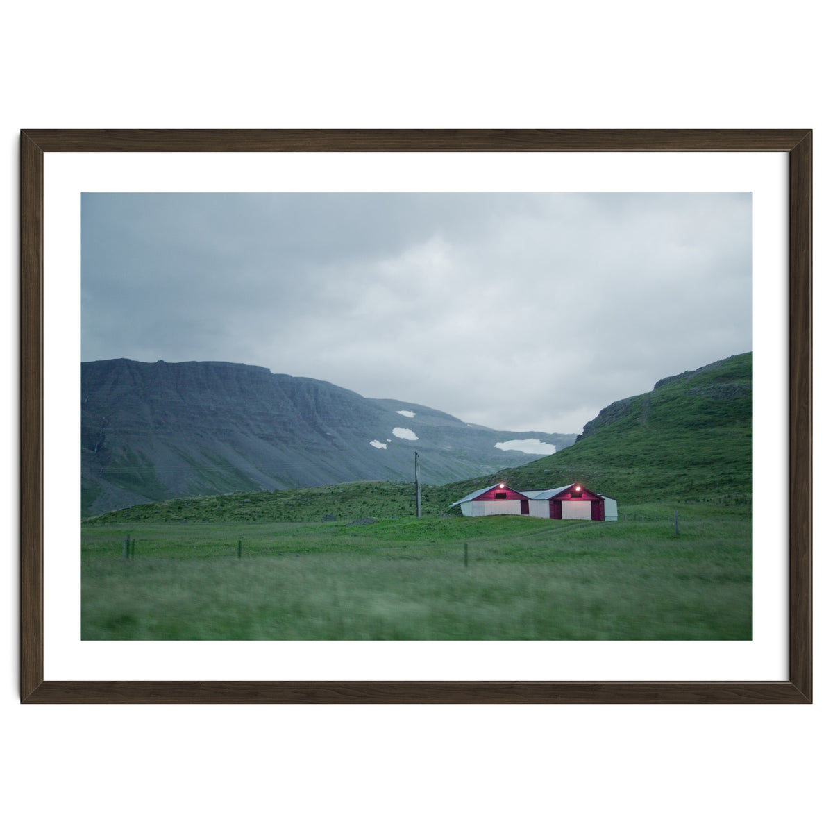 Cabins under the twilight - Iceland