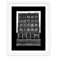 No 736 Dundas St E 1 with Border