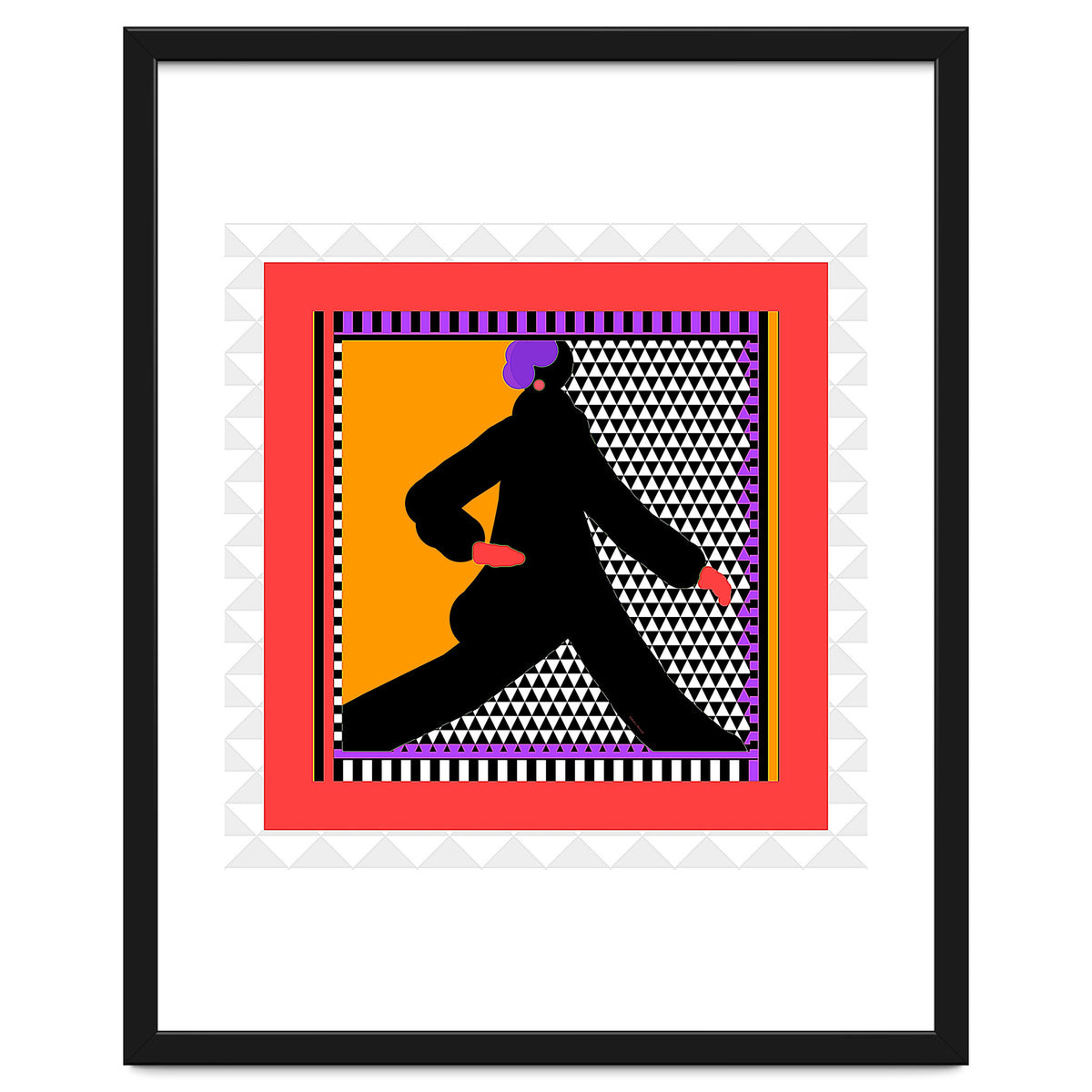 WOMAN WEARING BLACK TAKING A STROLL