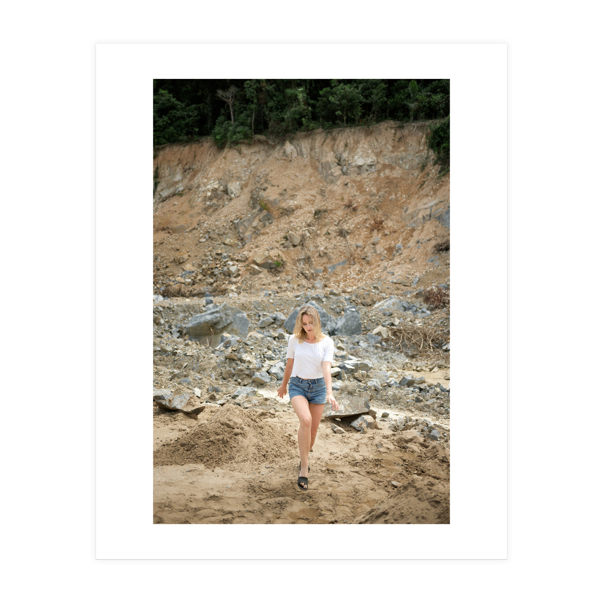 Hai Tac Rocks (Print Only)