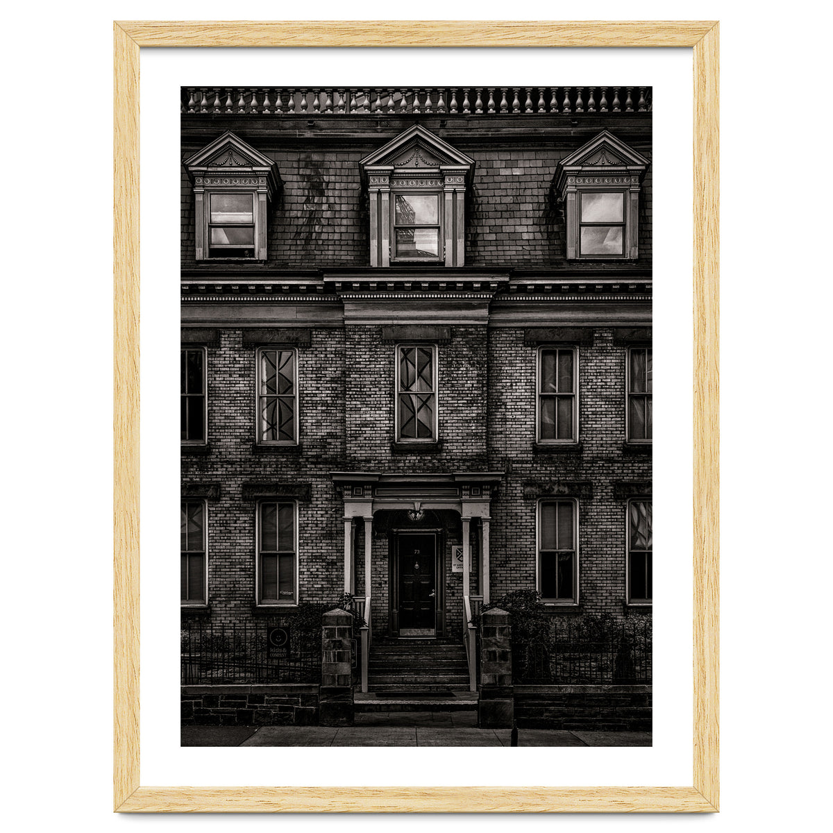 No 73 Simcoe St Toronto Canada