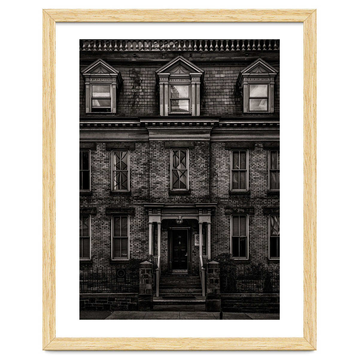 No 73 Simcoe St Toronto Canada