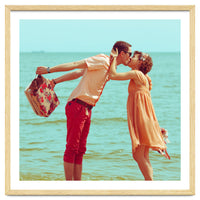 Romantic kiss - Lovely couple at the beach - Vintage filtered