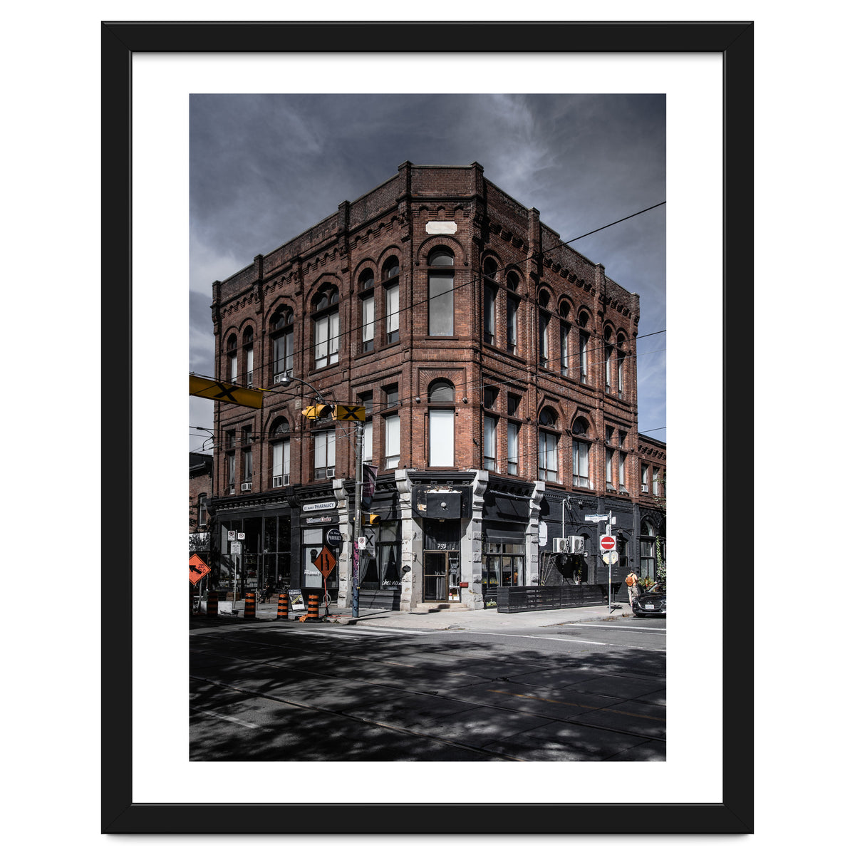 Nos 792-798 Queen St E 2 Color Version