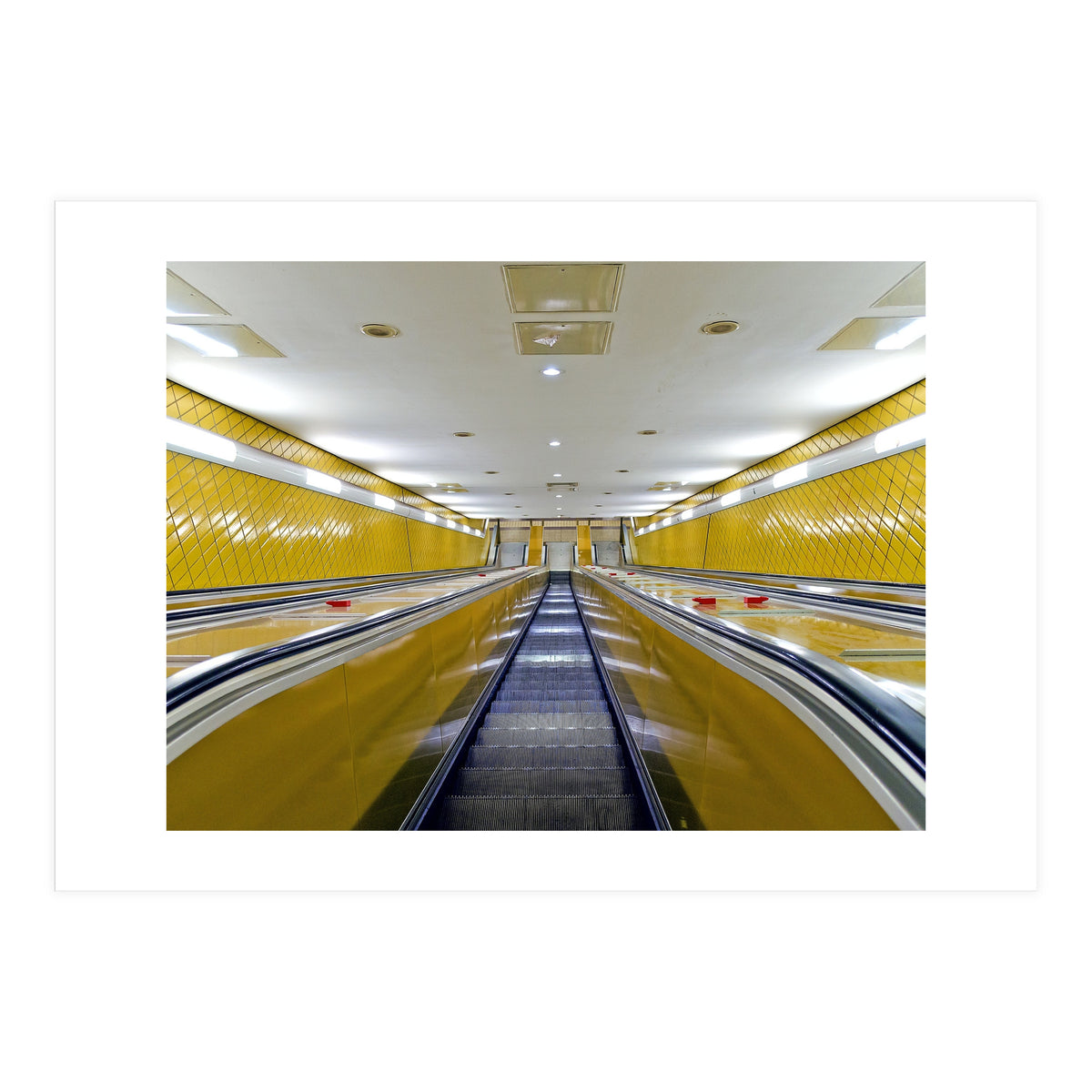 Moving stairway (Print Only)