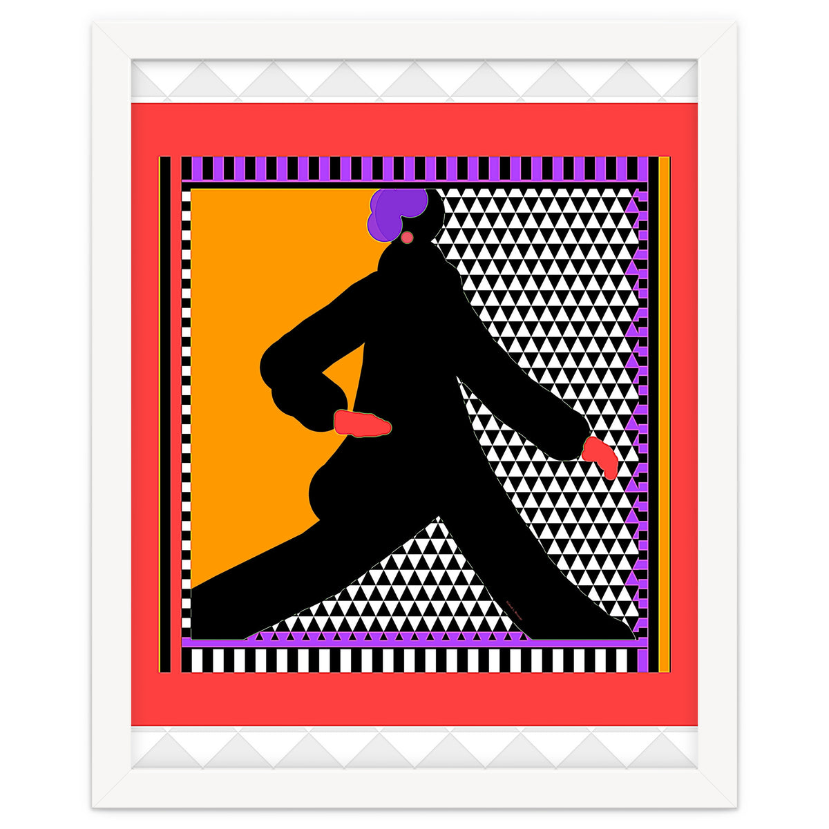 WOMAN WEARING BLACK TAKING A STROLL