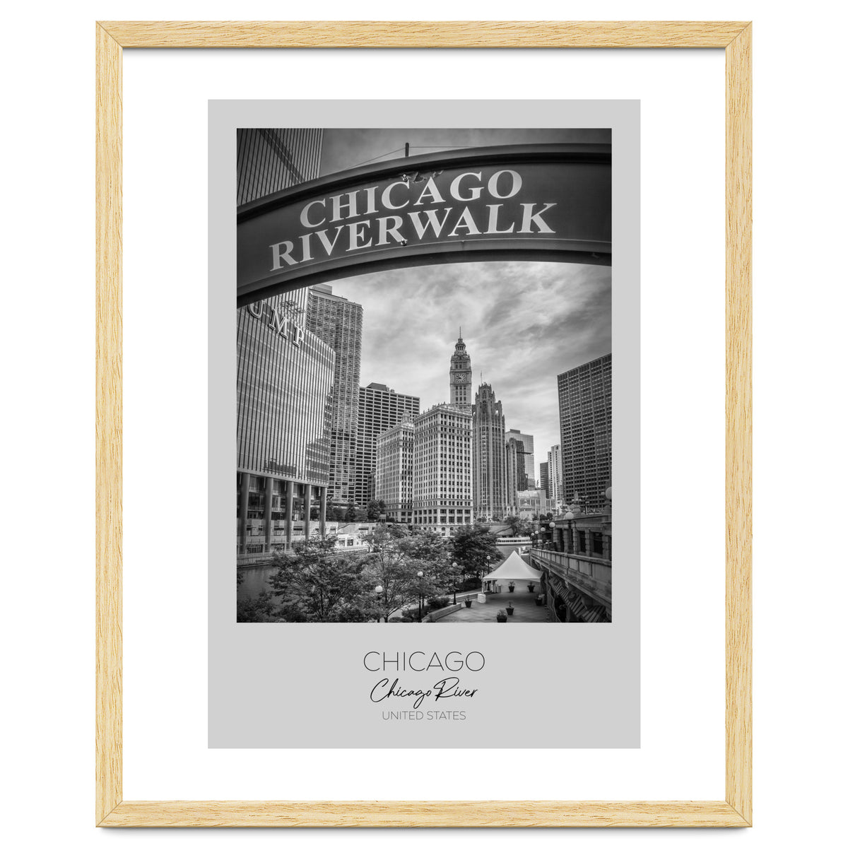 In focus: CHICAGO Riverwalk