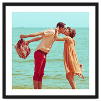 Romantic kiss - Lovely couple at the beach - Vintage filtered