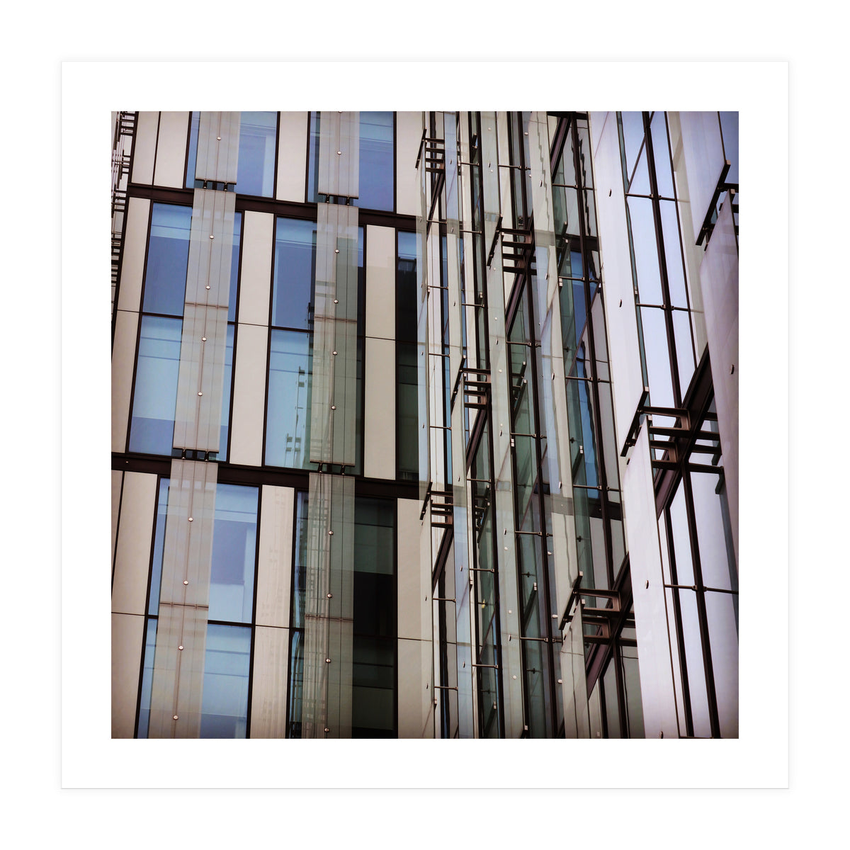 6 C28 F47 D 98 Ee 47 E4 8 B18 Ece357 E88758 (Print Only)