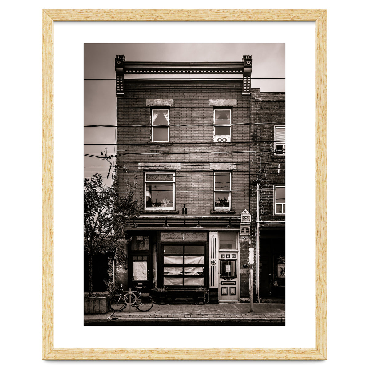 No 993 Queen St E 1 Version 2