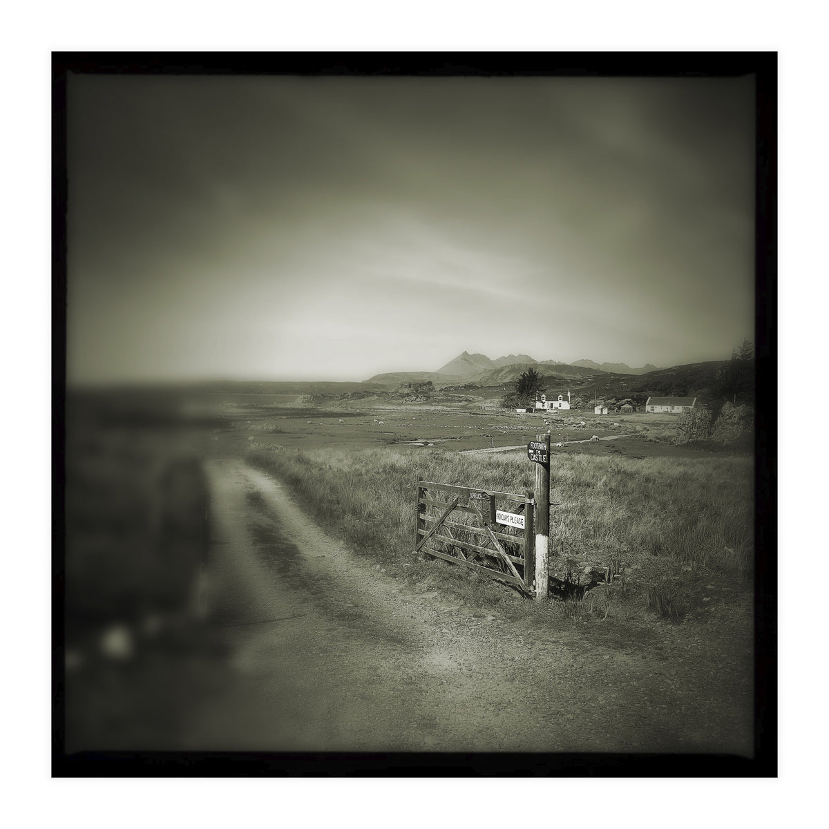 Dunscaith Castle 4 (Print Only)