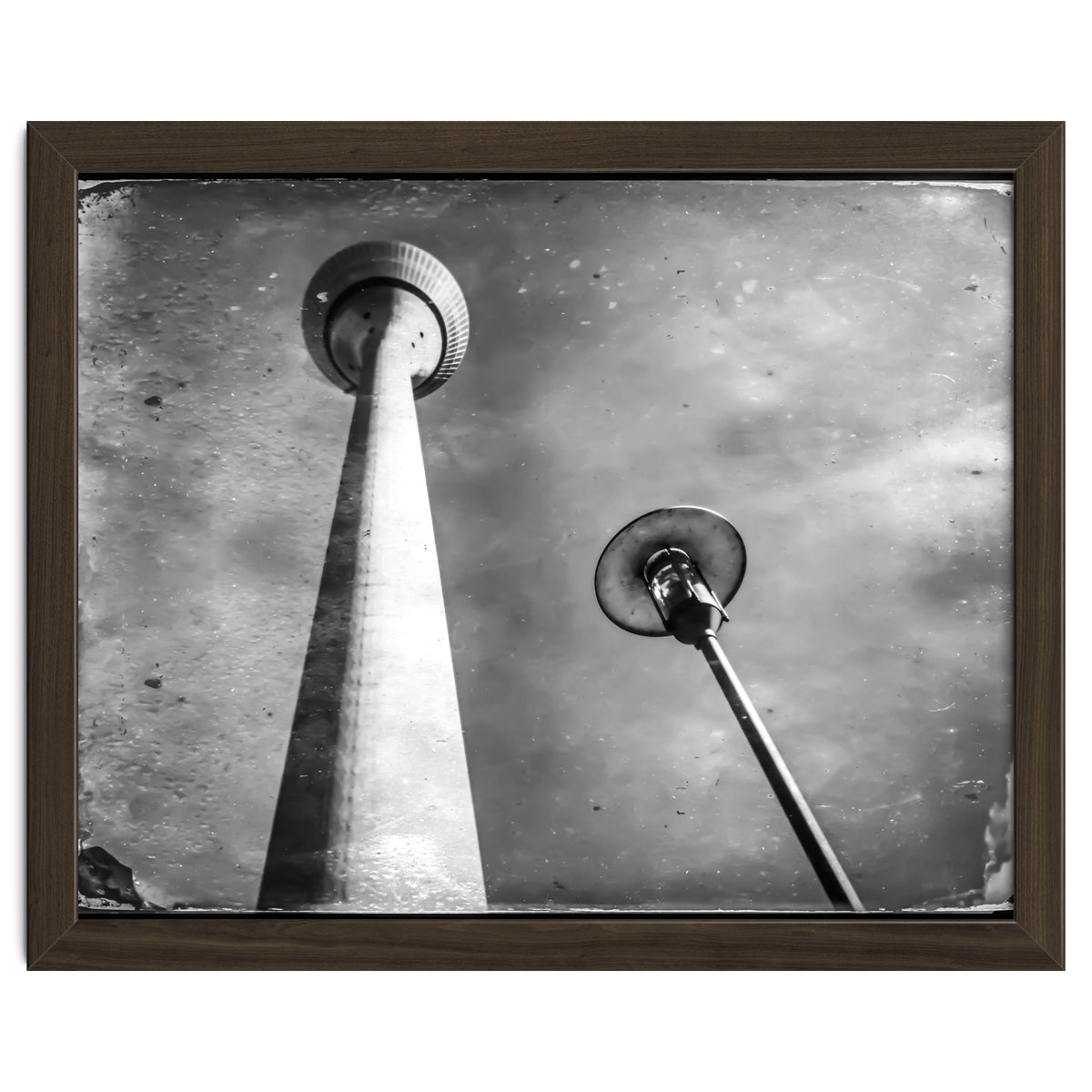 The tower and the lamp