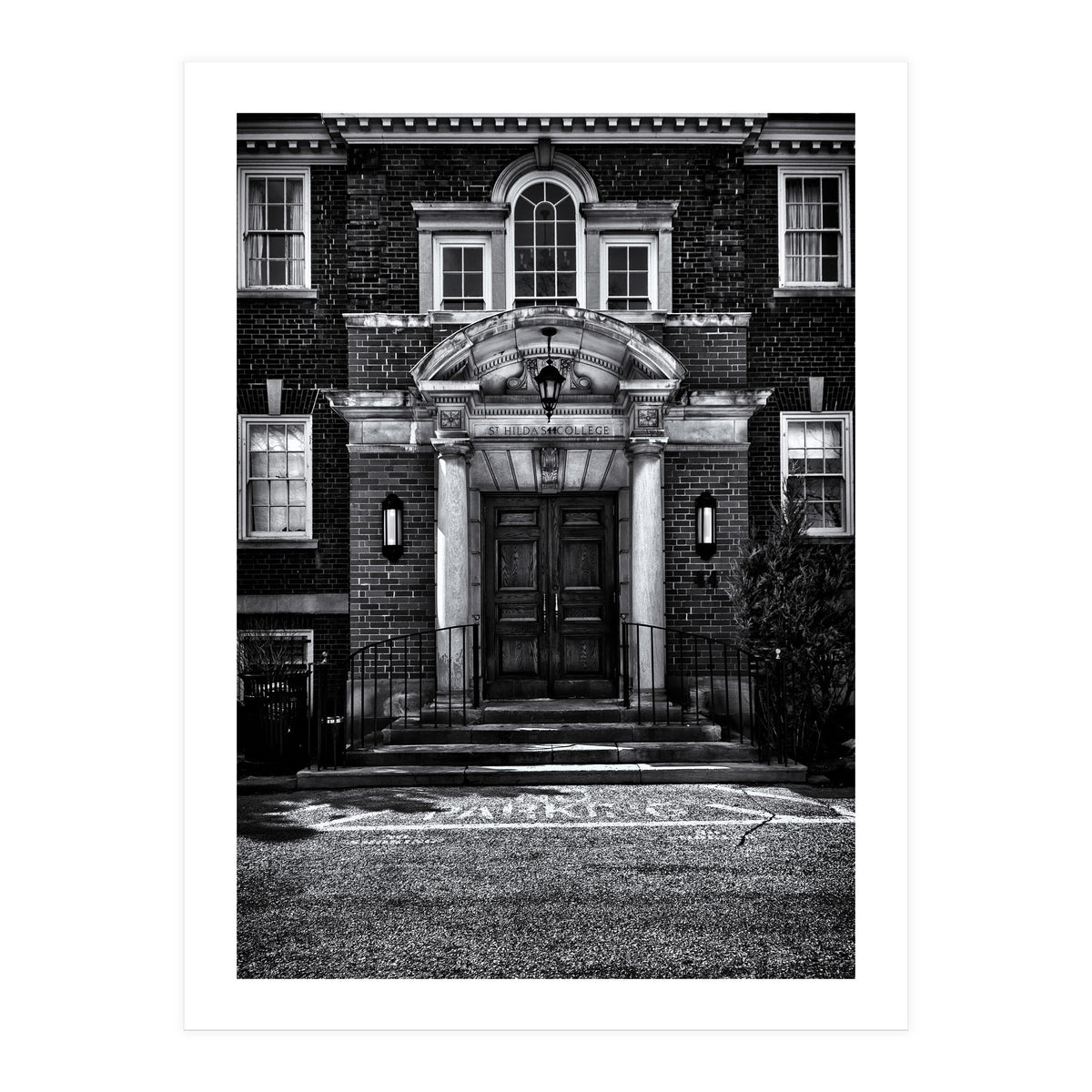 St Hilda's College University of Toronto Campus (Print Only)