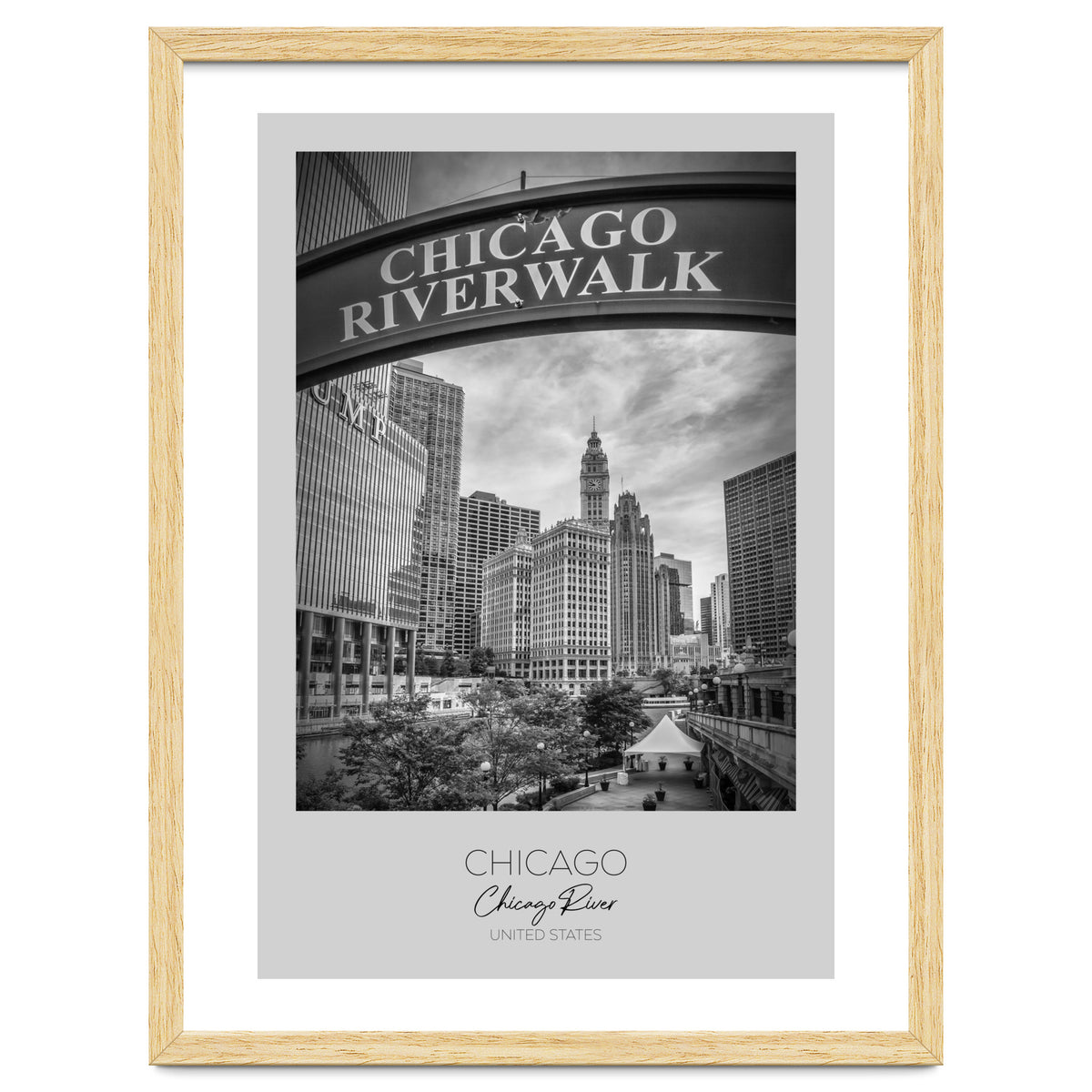 In focus: CHICAGO Riverwalk