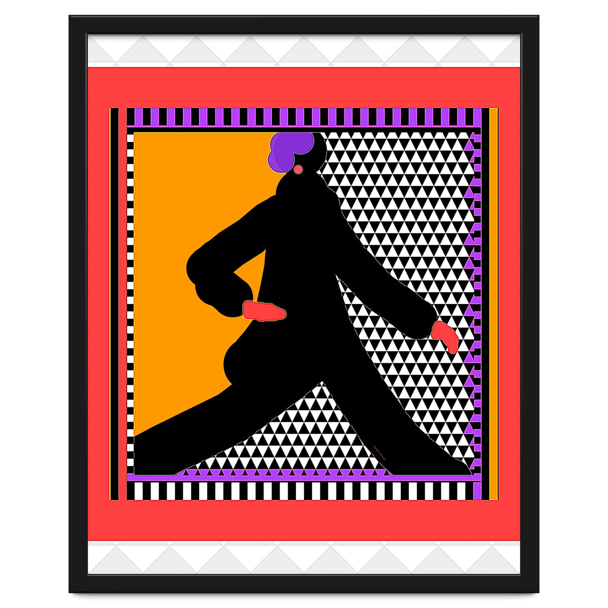 WOMAN WEARING BLACK TAKING A STROLL