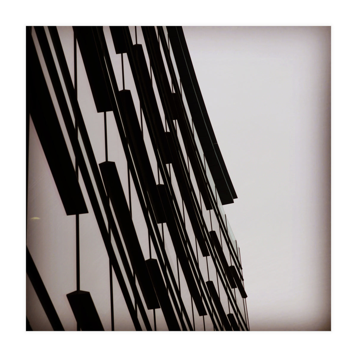 49297170 629 B 473 D B396 E6 A544 Fe82 Bb (Print Only)