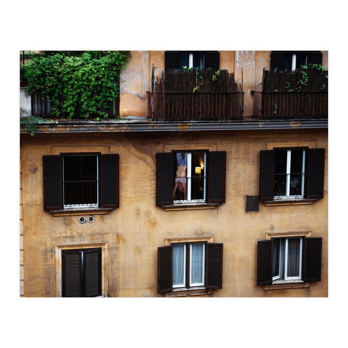 How should I deal With noisy Neighbours? (Print Only)