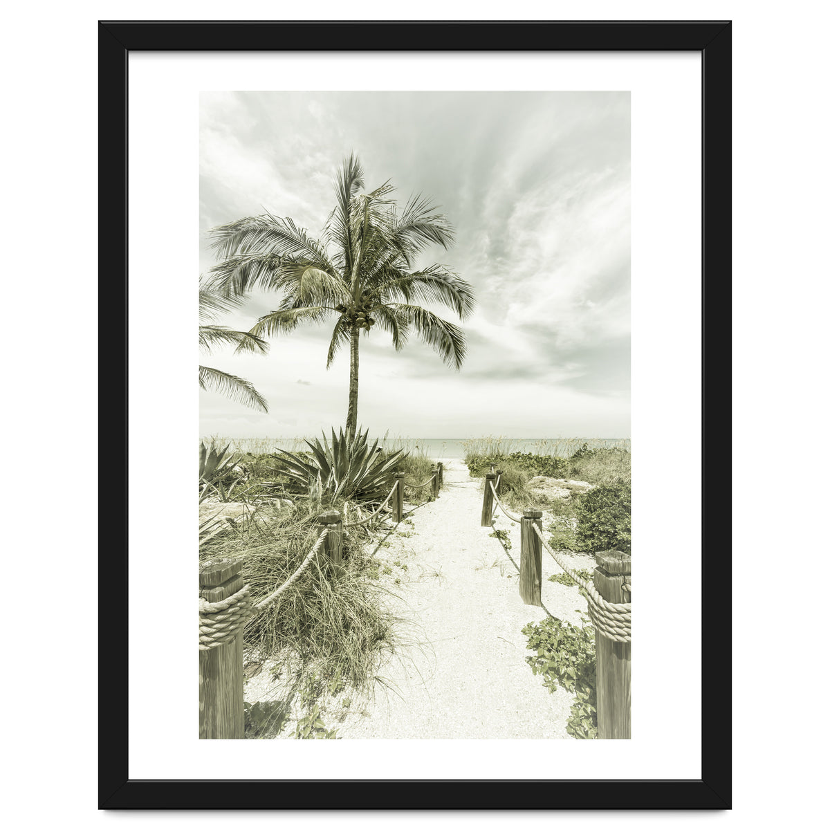 Path to the beach | Vintage