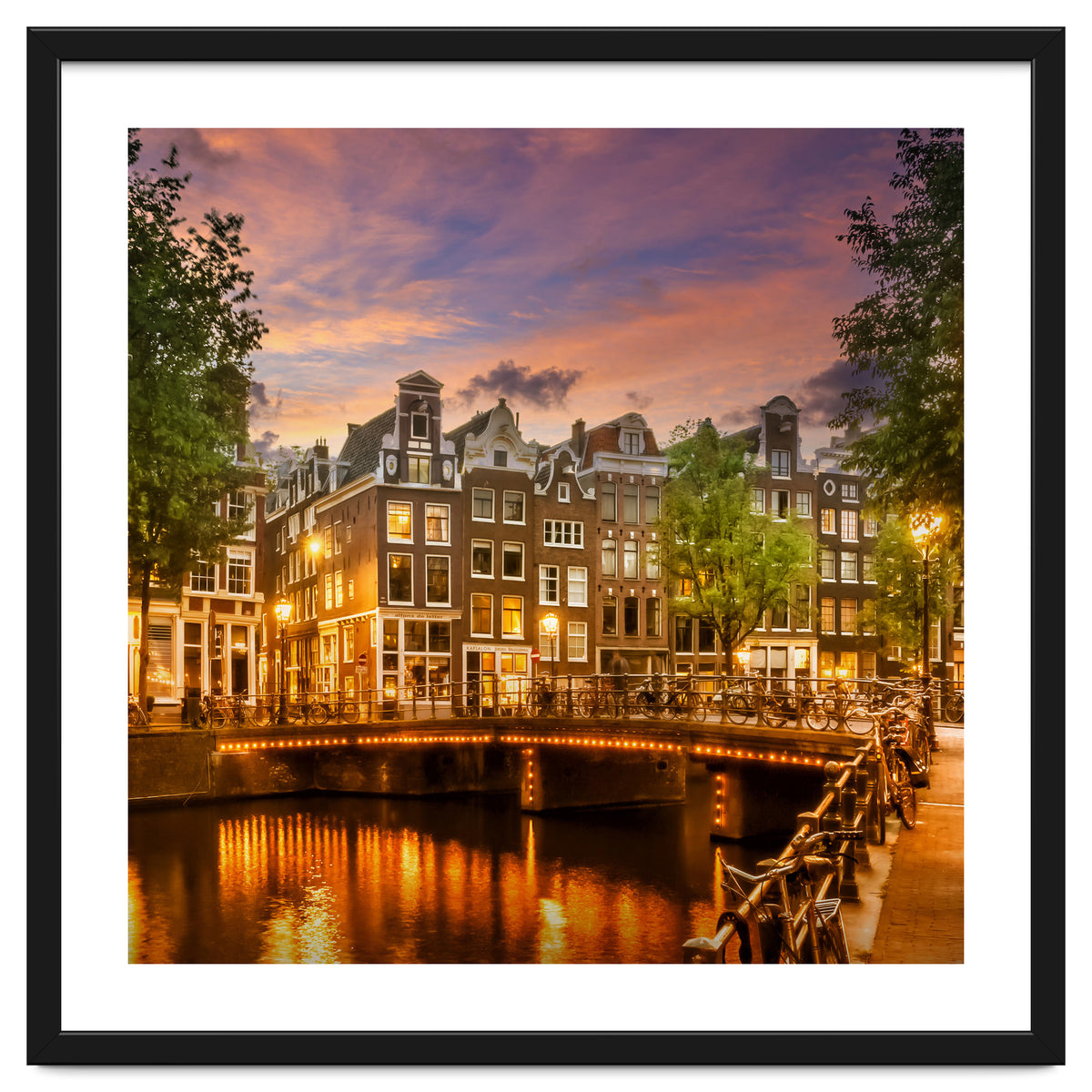 AMSTERDAM Idyllic impression from Singel