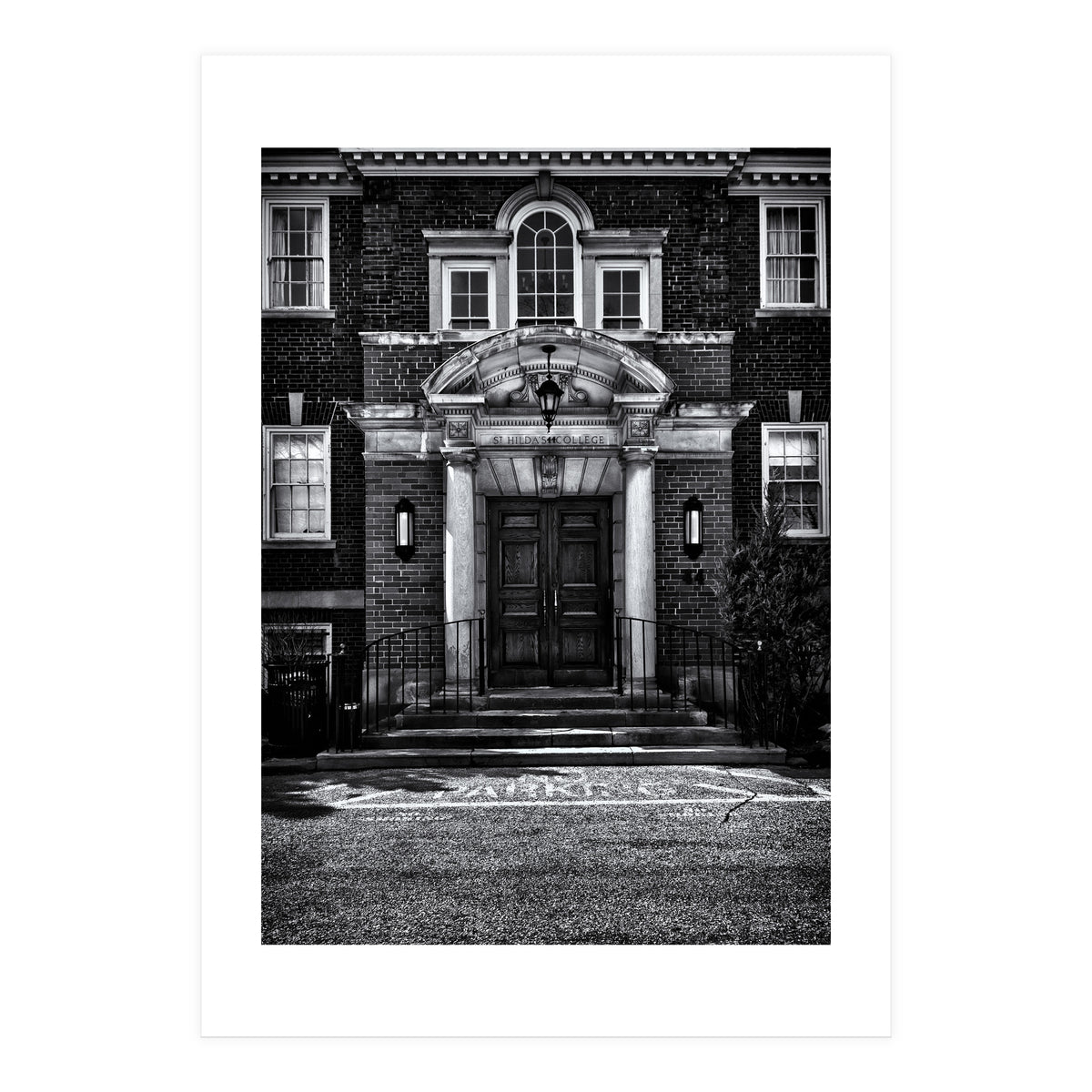 St Hilda's College University of Toronto Campus (Print Only)