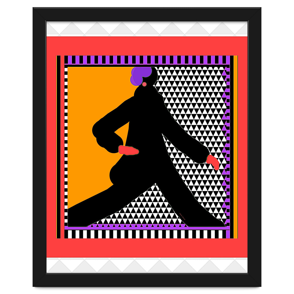 WOMAN WEARING BLACK TAKING A STROLL